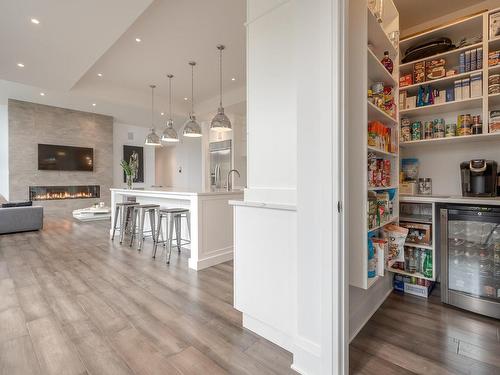 Kitchen - 45 Rue Mayfair, Hudson, QC - Indoor With Fireplace