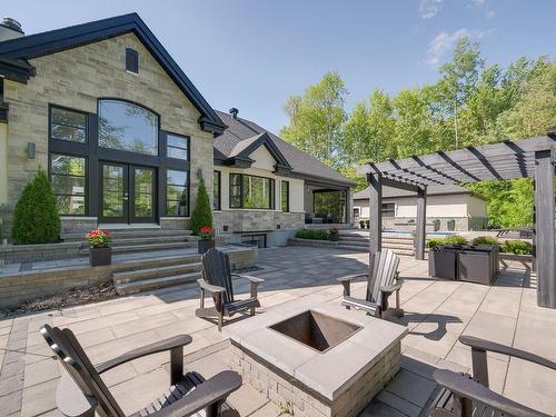 Back facade - 45 Rue Mayfair, Hudson, QC - Outdoor With Deck Patio Veranda