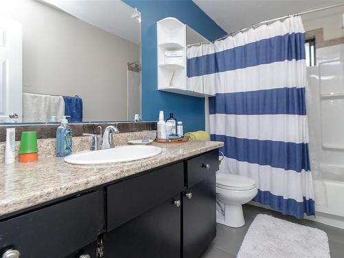 620 Treanor Ave, Langford, BC - Indoor Photo Showing Bathroom