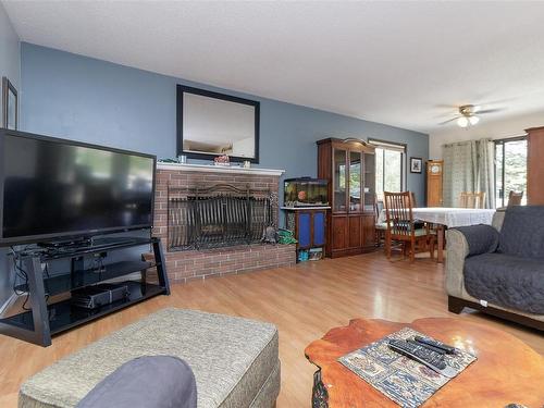 620 Treanor Ave, Langford, BC - Indoor Photo Showing Living Room With Fireplace
