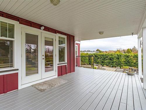 164 White Pine Rd, View Royal, BC - Outdoor With Deck Patio Veranda With Exterior