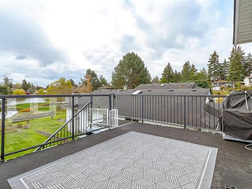 164 White Pine Rd, View Royal, BC - Outdoor With Exterior