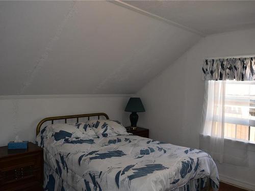 620 Cardiac Climb Rd, Tahsis, BC - Indoor Photo Showing Bedroom