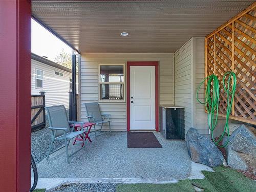 221 Calder Rd, Nanaimo, BC - Outdoor With Exterior