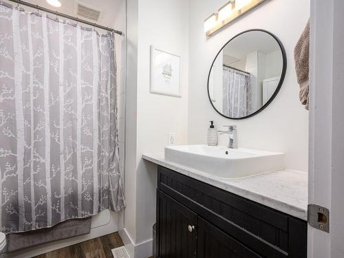 4108 25Th Street, Vernon, BC - Indoor Photo Showing Bathroom