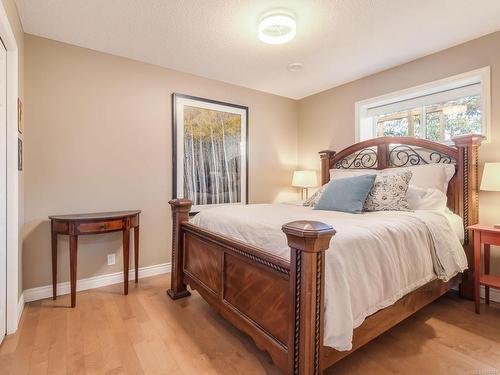 3541 Shelby Lane, Nanoose Bay, BC - Indoor Photo Showing Bedroom