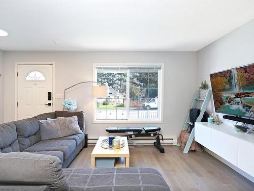 1274 Noel Ave, Comox, BC - Indoor Photo Showing Living Room