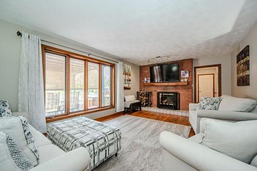 1930 West River Road, Cambridge, ON - Indoor Photo Showing Living Room With Fireplace
