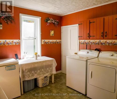 12613 Furnival Rd, West Elgin, ON - Indoor Photo Showing Laundry Room