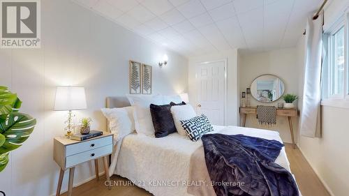 175 Beehive Dr, Kawartha Lakes, ON - Indoor Photo Showing Bedroom