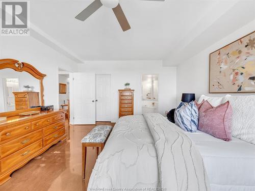 4789 Riverside Drive East Unit# 903, Windsor, ON - Indoor Photo Showing Bedroom