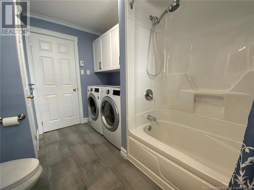 56 Des Érables Avenue, Clair, NB - Indoor Photo Showing Laundry Room