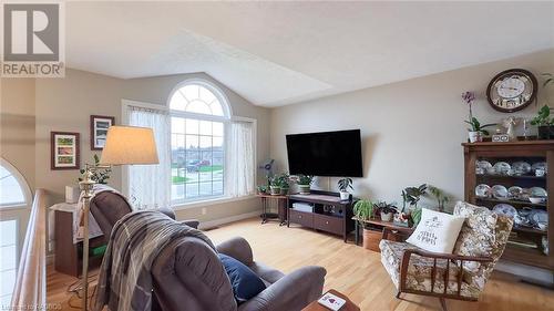 731 Reynolds Drive, Kincardine, ON - Indoor Photo Showing Living Room