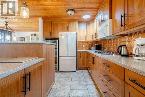 84 Pulley Road, Leamington, ON - Indoor Photo Showing Kitchen