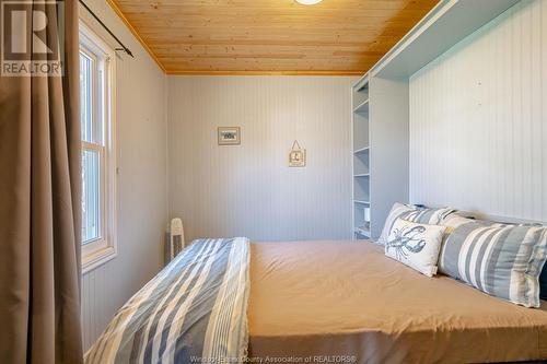 84 Pulley Road, Leamington, ON - Indoor Photo Showing Bedroom