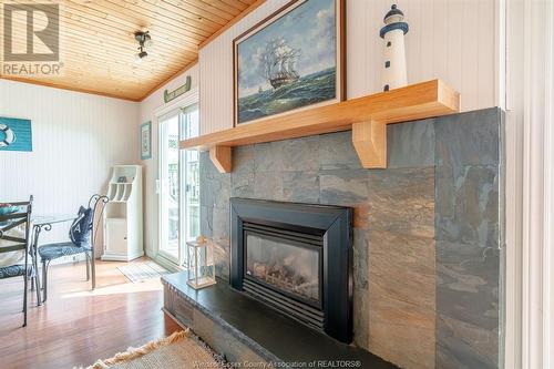 84 Pulley Road, Leamington, ON - Indoor Photo Showing Living Room With Fireplace