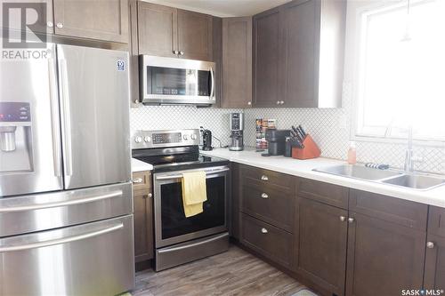 708 Leeville Drive, Assiniboia, SK - Indoor Photo Showing Kitchen With Double Sink