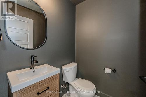 #32 -290 Barton St W, Hamilton, ON - Indoor Photo Showing Bathroom