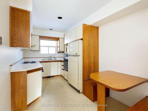 130 Parkhurst Blvd, Toronto, ON - Indoor Photo Showing Kitchen With Double Sink