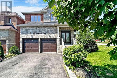 718 Peter Hall Dr, Newmarket, ON - Outdoor