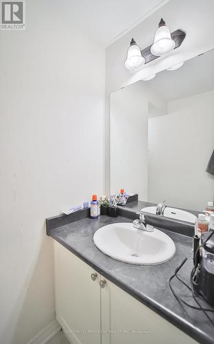 172 Davenfield Circle, Brampton, ON - Indoor Photo Showing Bathroom