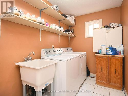 4326 Waterford Cres, Mississauga, ON - Indoor Photo Showing Laundry Room