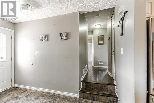 92 Newton Crescent, Garson, ON - Indoor Photo Showing Other Room