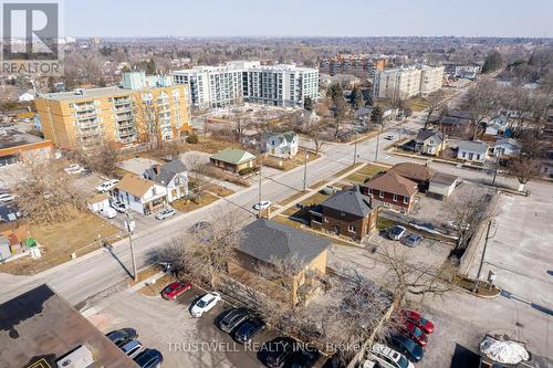 105 Mary Street E, Whitby, ON - Outdoor With View
