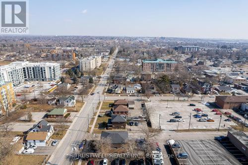 105 Mary Street E, Whitby, ON - Outdoor With View