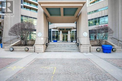 #205 -1 Elm Dr W, Mississauga, ON - Outdoor