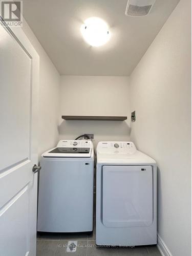 20 Lisa St, Wasaga Beach, ON - Indoor Photo Showing Laundry Room
