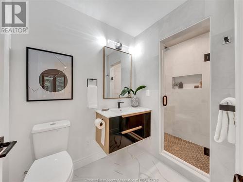 5893 Cady Street, Lasalle, ON - Indoor Photo Showing Bathroom