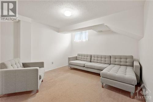 710 Coronation Avenue Unit#66, Ottawa, ON - Indoor Photo Showing Living Room