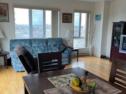 Coin-repas - 702-7705 Rue Du Mans, Montréal (Saint-Léonard), QC - Indoor Photo Showing Living Room