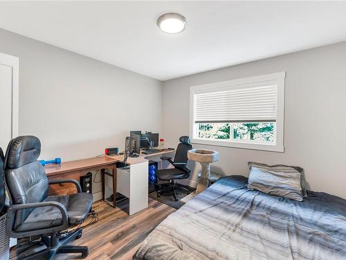 1040 Jenkins Ave, Langford, BC - Indoor Photo Showing Bedroom