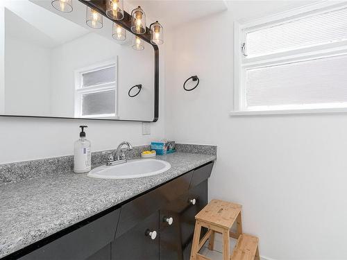 2958 Gladeson Lane, Colwood, BC - Indoor Photo Showing Bathroom