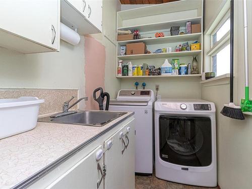 2958 Gladeson Lane, Colwood, BC - Indoor Photo Showing Laundry Room