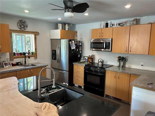 93 Johel Rd, Lake Cowichan, BC - Indoor Photo Showing Kitchen With Double Sink