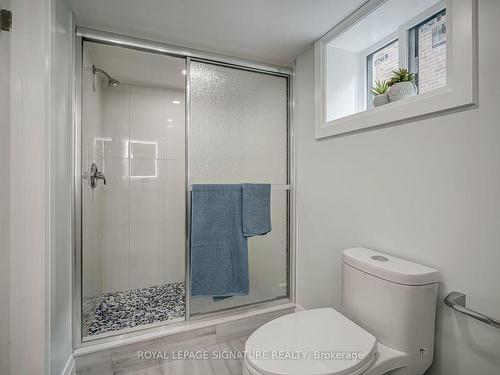 63 Manitoba St, Toronto, ON - Indoor Photo Showing Bathroom
