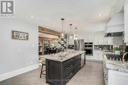 775 Wylan Crt, Mississauga, ON - Indoor Photo Showing Kitchen With Upgraded Kitchen
