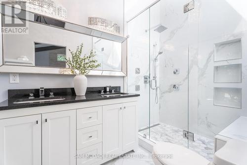 775 Wylan Crt, Mississauga, ON - Indoor Photo Showing Bathroom