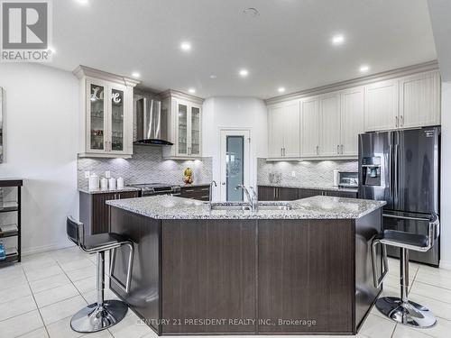 116 Freure Drive, Cambridge, ON - Indoor Photo Showing Kitchen With Upgraded Kitchen