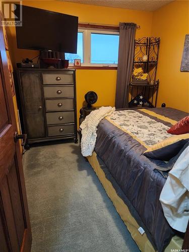 838 Prospect Avenue, Oxbow, SK - Indoor Photo Showing Bedroom
