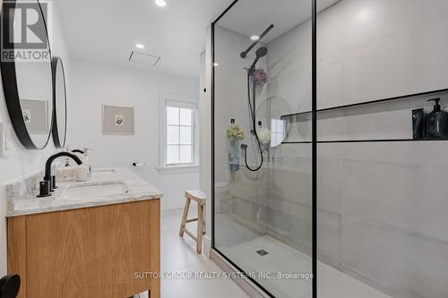 47 Nelson Street, Oakville, ON - Indoor Photo Showing Bathroom