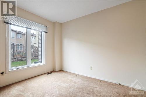 17 Pittaway Avenue, Ottawa, ON - Indoor Photo Showing Other Room