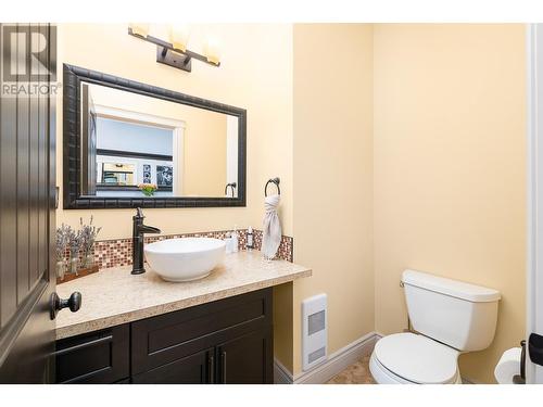 4817 Goat River North Road, Creston, BC - Indoor Photo Showing Bathroom