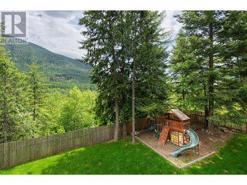 4817 Goat River North Road, Creston, BC - Outdoor With Backyard