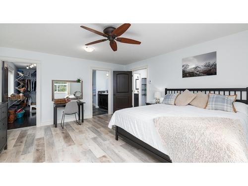 4817 Goat River North Road, Creston, BC - Indoor Photo Showing Bedroom