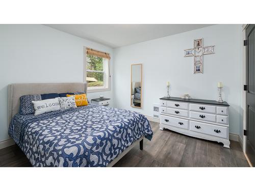 4817 Goat River North Road, Creston, BC - Indoor Photo Showing Bedroom