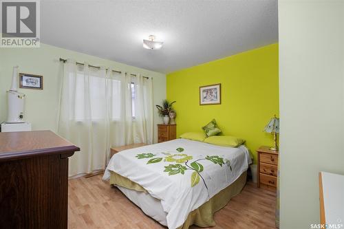 262 28Th Street W, Prince Albert, SK - Indoor Photo Showing Bedroom